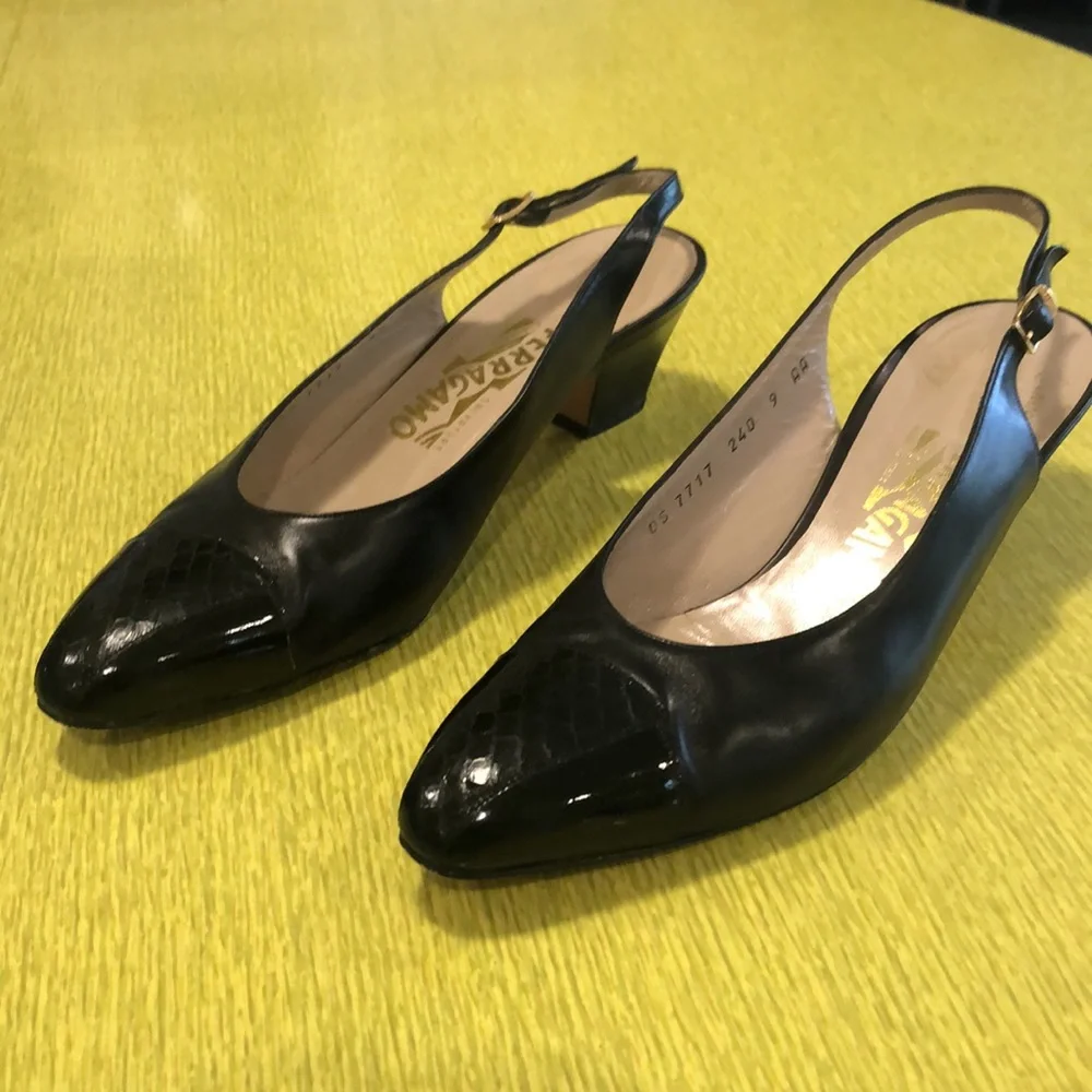 Salvatore Ferragamo Black Sling Back Shoes Saks Fifth Avenue - Picture 13 of 14